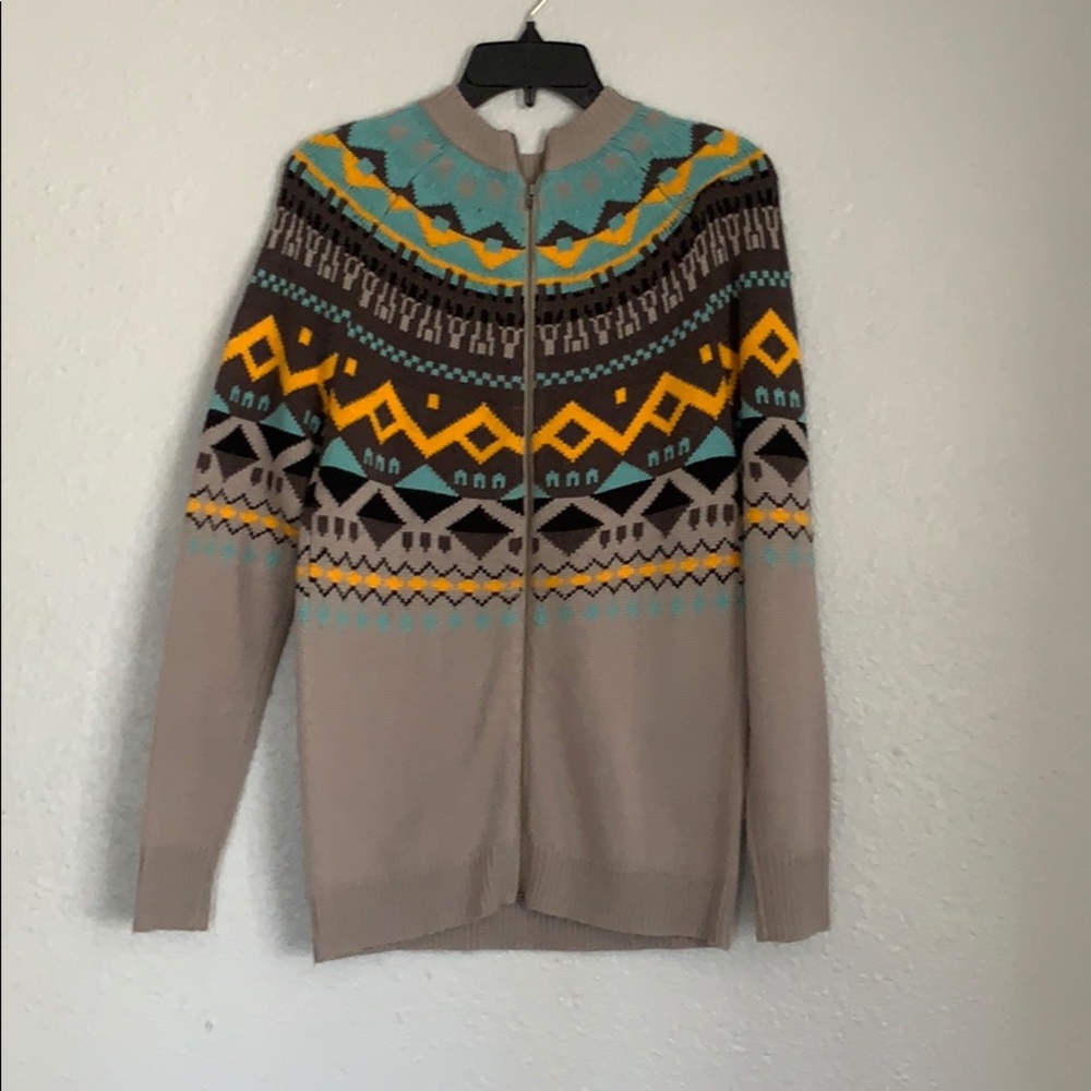 Zip up knit sweater/ Charlie Brown costume